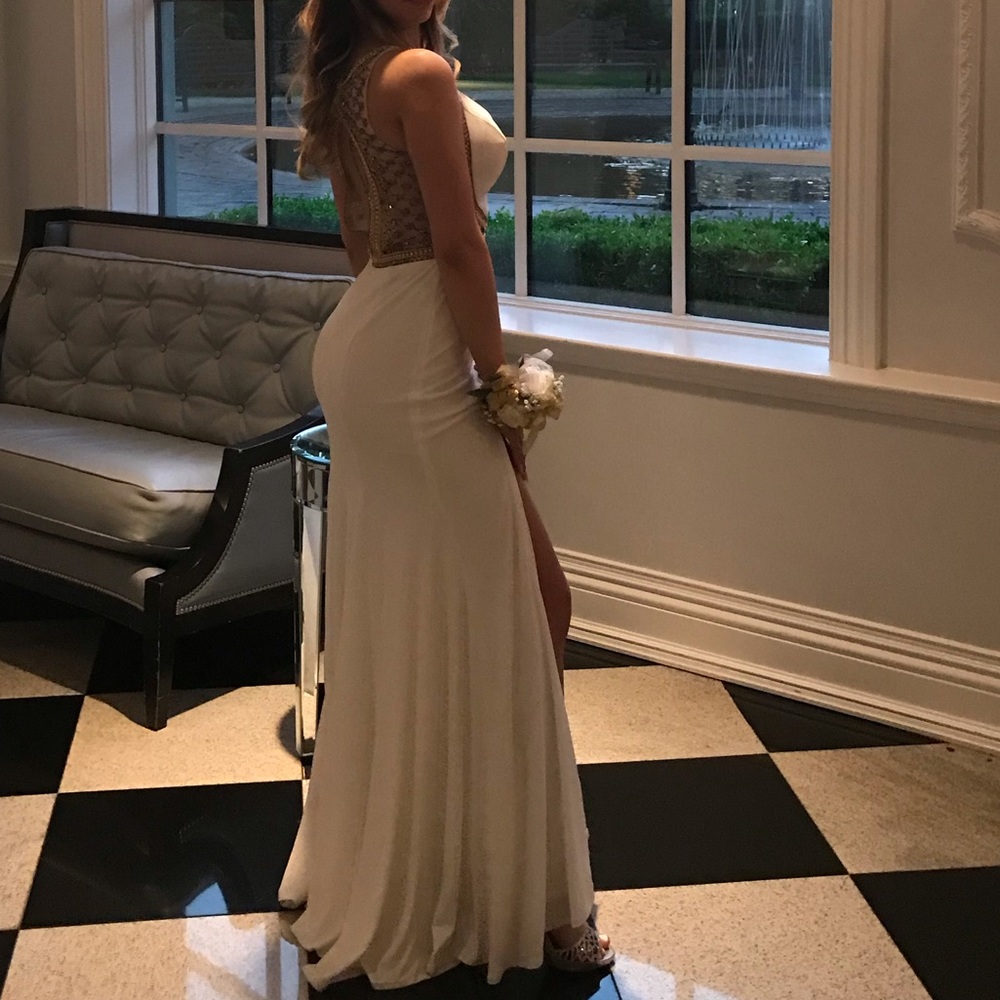 PROM DRESS - Picture 5 of 6